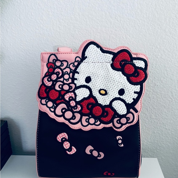 Sanrio Hello Kitty Mini Backpack - Picture 1 of 6